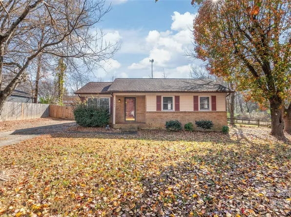 5703 Hillcrest Cir, Indian Trail, NC 28079