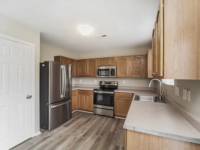 5221 Valcourt Rd — Photo 8