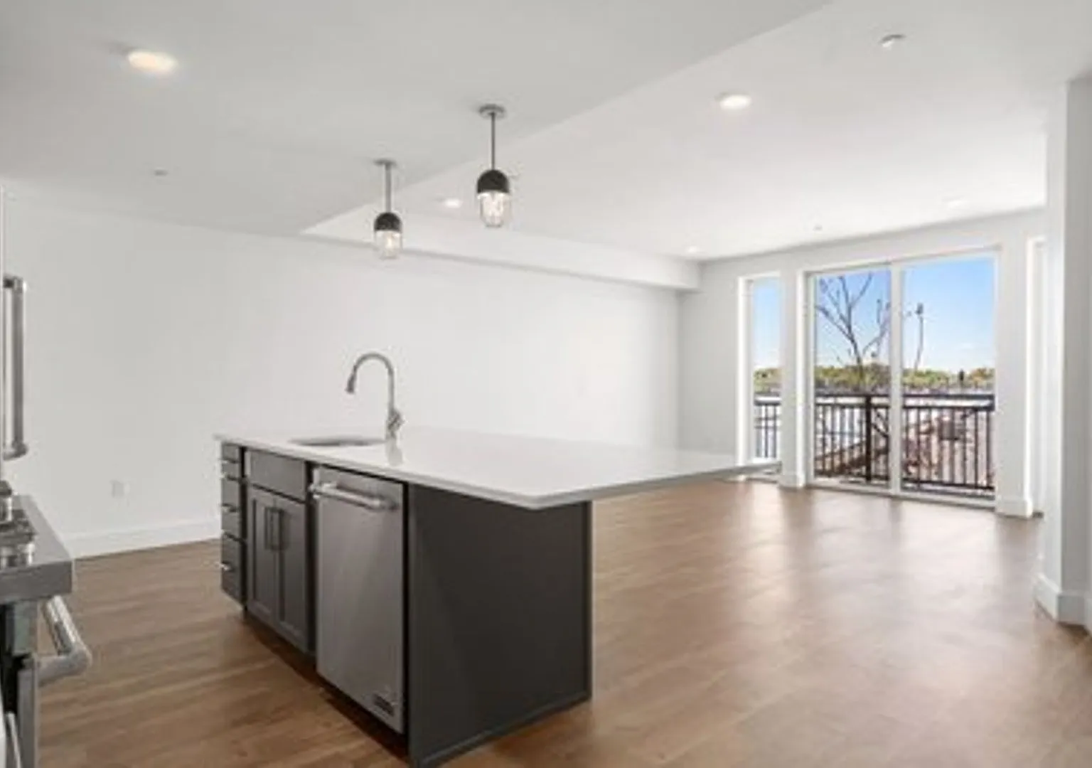 Stunning, Renovated 3 Bed/2 Bath! Right In Boston Landing — Photo 2