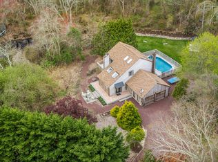 8 Arbutus Ln, Hampton Bays, NY 11946