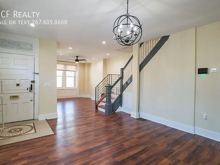 5426 W Jefferson St — Photo 5