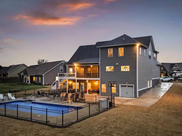 8703 Skybrook Dr, Ooltewah, TN 37363