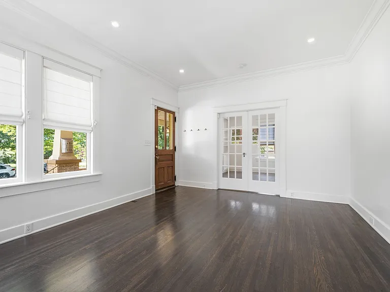 227 Carden Ave — Photo 9