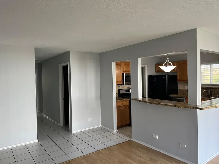 321 Maplewood Ct #B1 — Photo 8