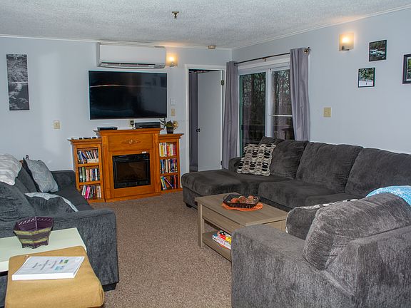 2nd image of 601 Winterplace Dr #E102