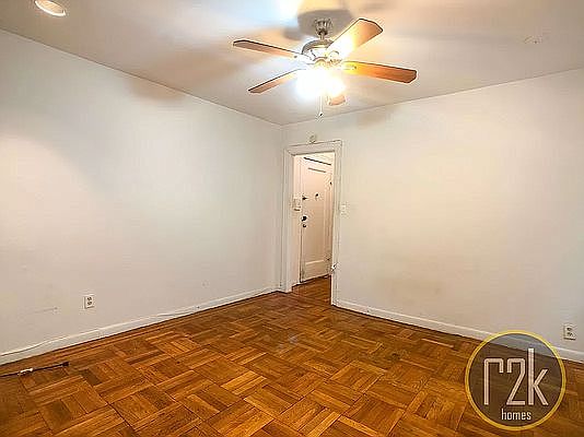 3rd image of 3923 58th St #2
