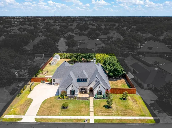 8328 Red Rose Trl, North Richland Hills, TX 76182