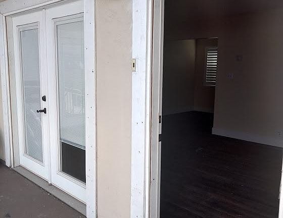 5th image of 4059 W 142nd St APT A