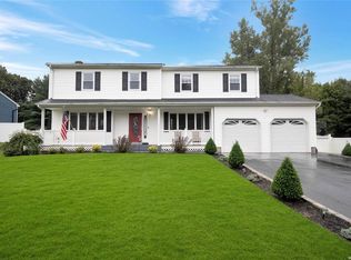 400 Easton St, Ronkonkoma, NY 11779