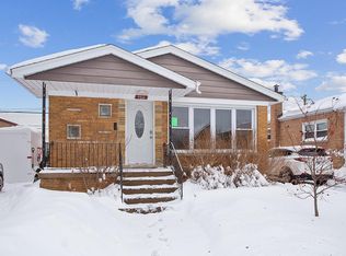 9026 S Troy Ave, Evergreen Park, IL 60805