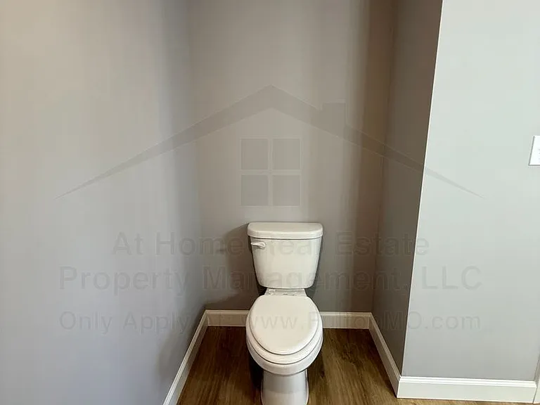 2620 N Bluff St #101 — Photo 16
