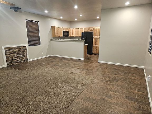2nd image of 3971 Pioneer Ln