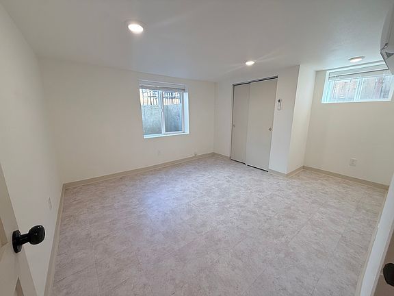 5th image of 3116 SE Cesar E Chavez Blvd
