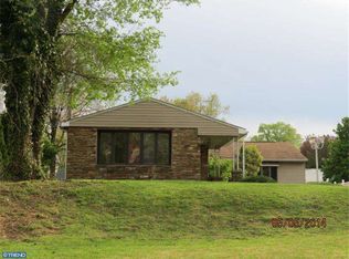 4400 Convent Ln, Philadelphia, PA 19114