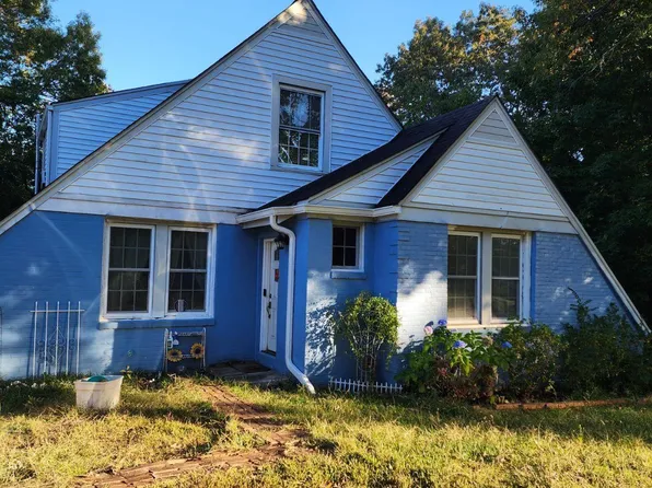 718 Blue Ridge Dr, Anniston, AL 36207