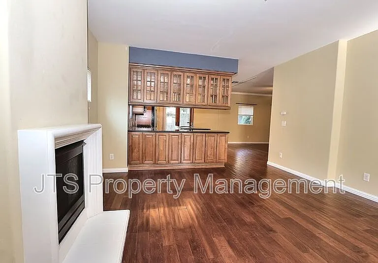 3657 24th St — Photo 8