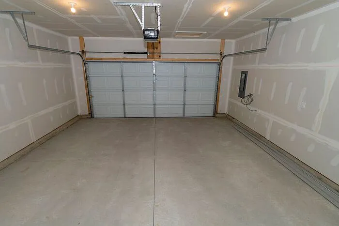 1941 Blue Stem Ct — Photo 32