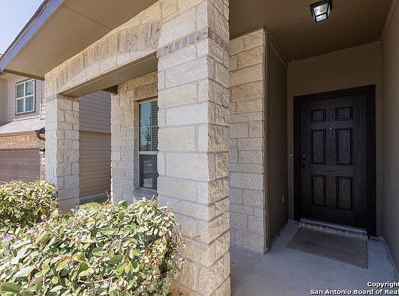 3rd image of 4831 Belgravia Park
