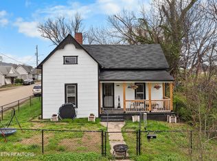 2918 Johnston St, Knoxville, TN 37921