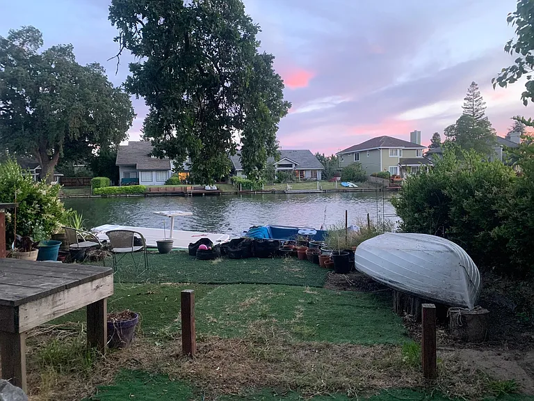 Laguna Lake Way — Photo 19