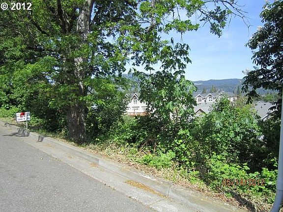 2nd image of Lincoln St