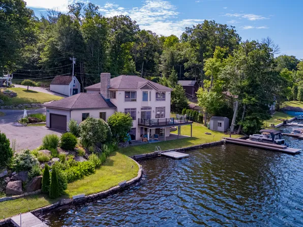 552 East Wakefield Boulevard, Winchester, CT 06098