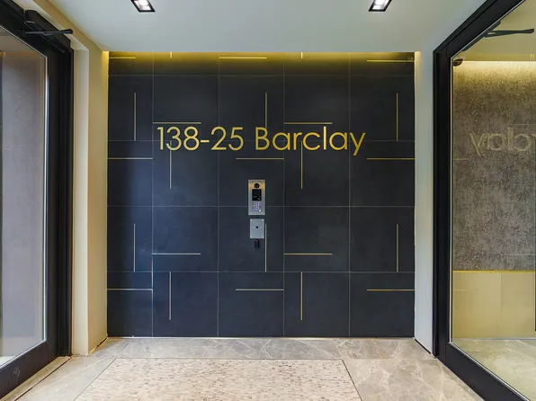 138-25 Barclay Avenue image 20 of 20