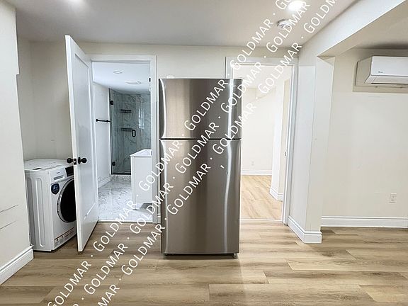 2nd image of 786 Chatham St E