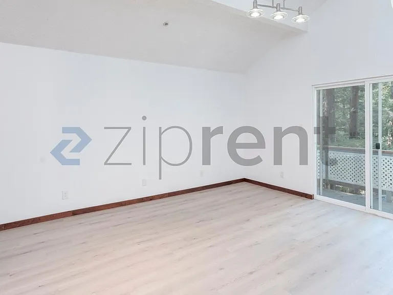 359 Redwood Rd #SINGLE HOME — Photo 7