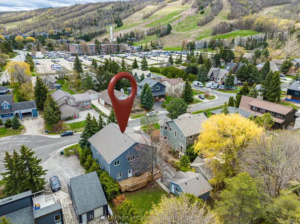 137 Pioneer Ln, The Blue Mountains, ON L9Y 0M7