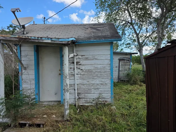 912 Ohio St, Robstown, TX 78380