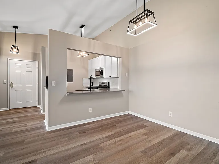 Cherry Tree Village Apartments — Photo 140
