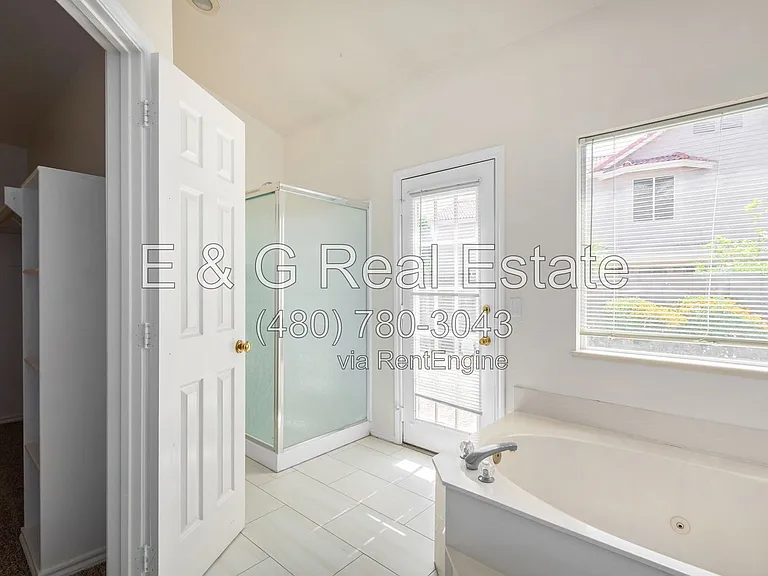 8495 S Maple Ave — Photo 22