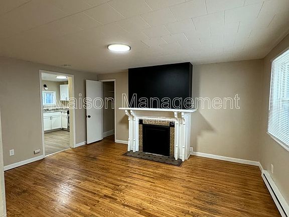 4th image of 19 Park Ave