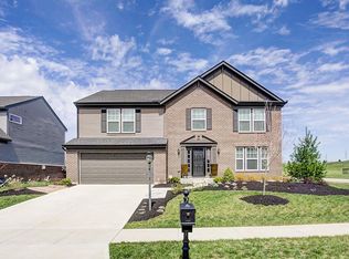 190 Clearsprings Dr, Springboro, OH 45066
