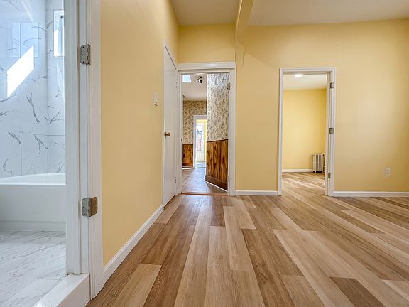 2nd image of 6556 Myrtle Ave Floor 2
