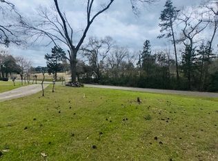 812 Lakeside Dr, Athens, TX