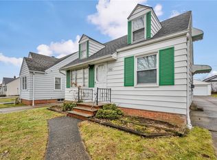15512 Fernway Dr, Maple Heights, OH 44137