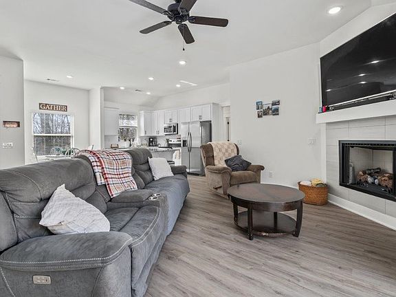 4th image of 3 Aycock Ln