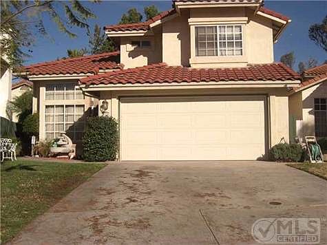 2nd image of 654 Crestwood Pl