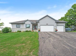 3846 Meadowview Ter, Saint Bonifacius, MN 55375