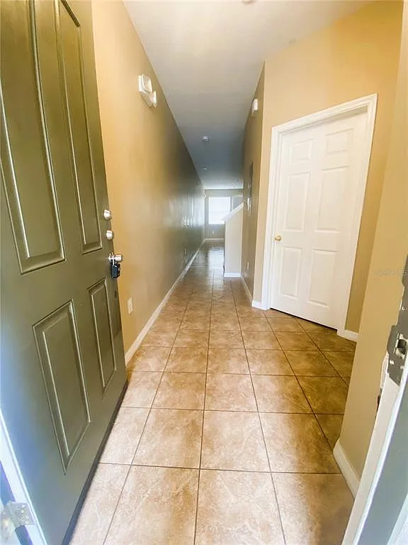 3 bed, 2.5 bath, 1362 sqft, $1,750 — Photo 2