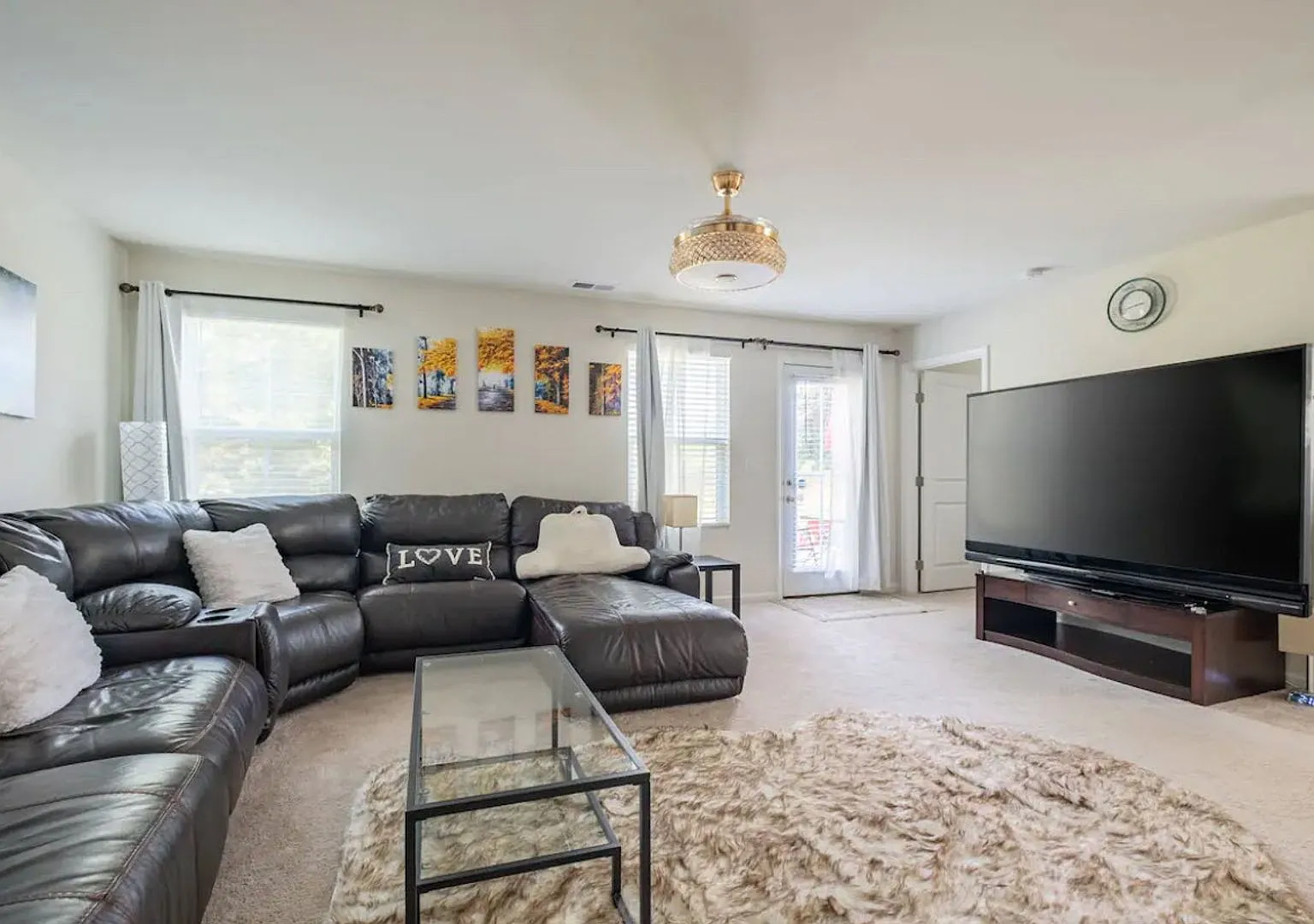 Room in 6 Bedroom Home at Skipjack Ln — Photo 3