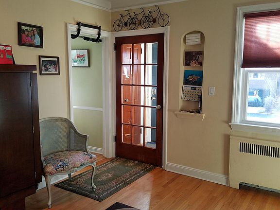 3rd image of 2512 Woodhull Ave