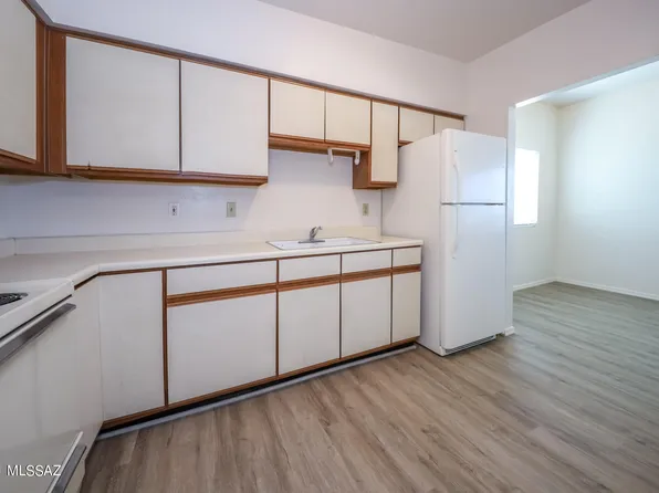 312 E 24th St #4, Tucson, AZ 85713