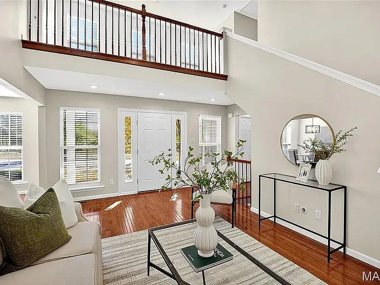 480 Coachgate Ct — Photo 2