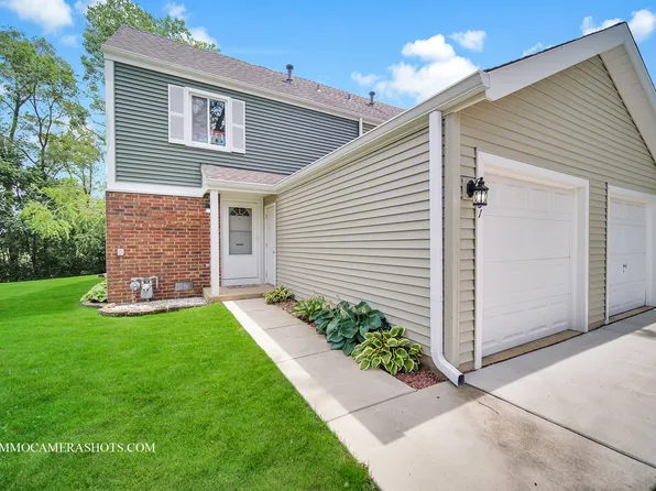 7731 Bolton Way, Hanover Park, IL 60133