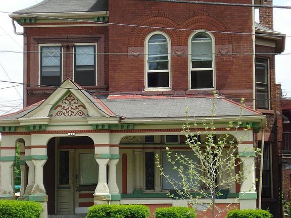 3rd image of 1260 Neil Ave #16793335