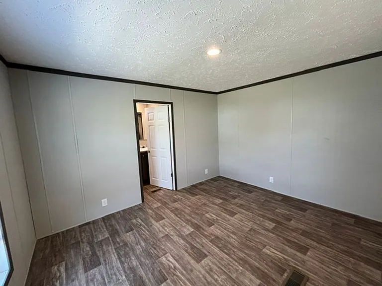 515 Tom Mann Rd — Photo 88
