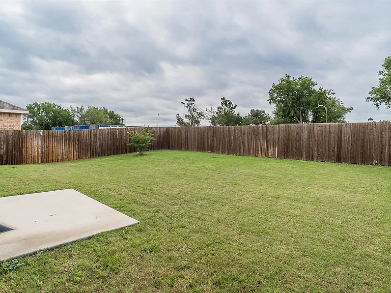 1637 Shadow Hawk Dr — Photo 20